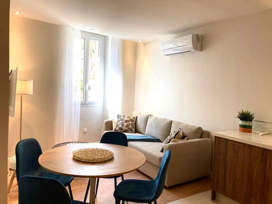 Le Palm Appartement Elegant & Design En Bord Riviere Collobrières Exteriör bild