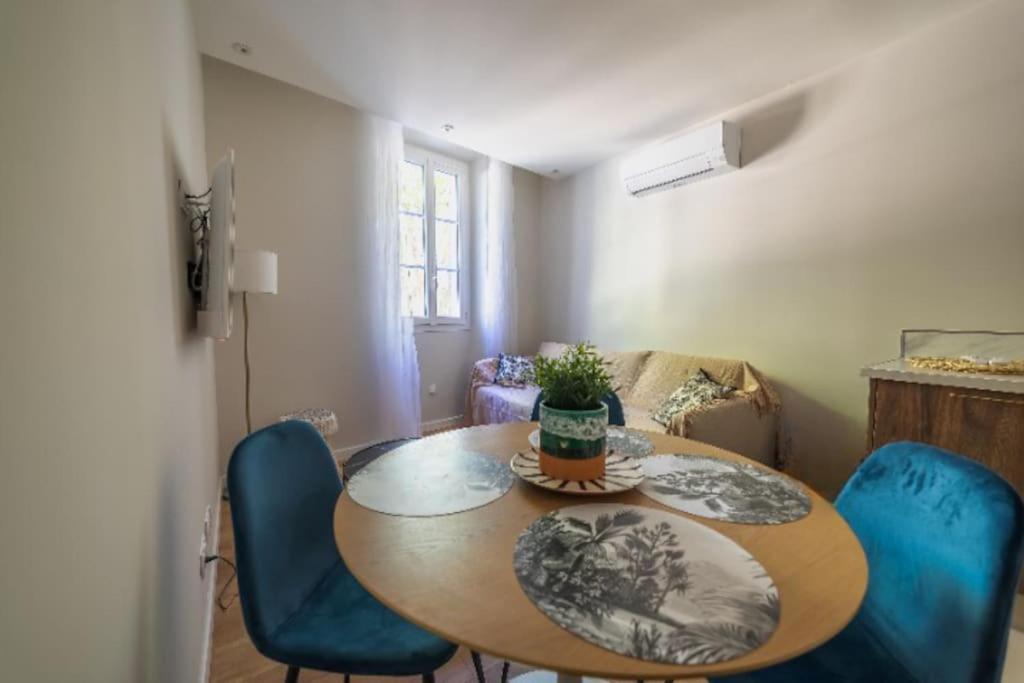 Le Palm Appartement Elegant & Design En Bord Riviere Collobrières Exteriör bild